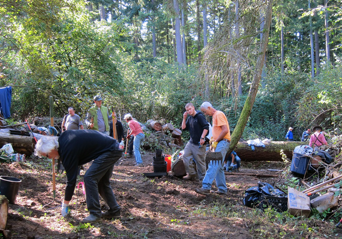 Volunteer in the Parks During Earth Month!